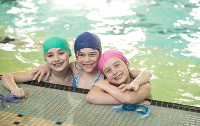 Accès gratuit et heures d'ouverture prolongées tout l'été à la piscine Guylaine-Cloutier