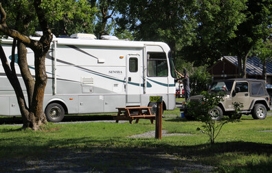 Nouveau service de remisage extérieur de roulottes et de véhicules récréatifs pour la période hivernale