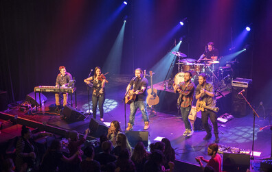Spectacle-hommage aux Cowboys fringants à place Montel