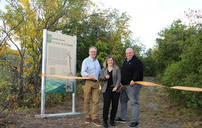 Le comité des Fêtes du 375e et Énergir inaugurent le rocher de la Chapelle